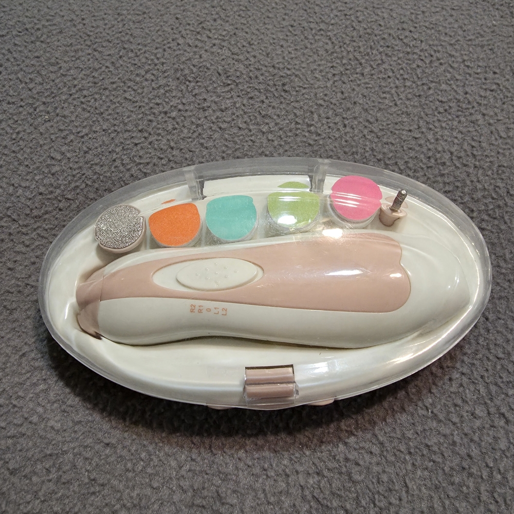 Electric Nail Grooming Kit in Cream and Blush Pink